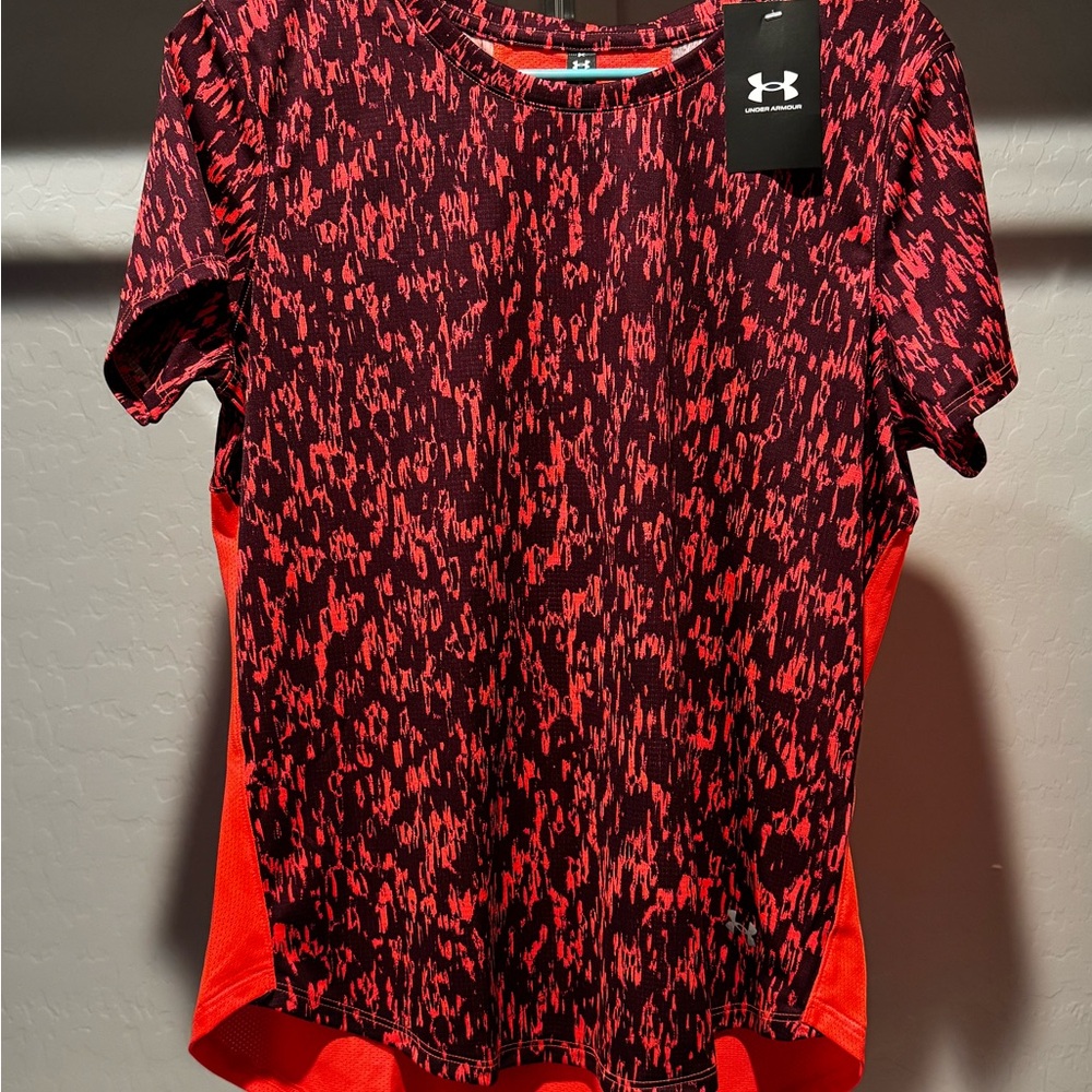 Under Armour Women's Red and Black Short Sleeve Tee